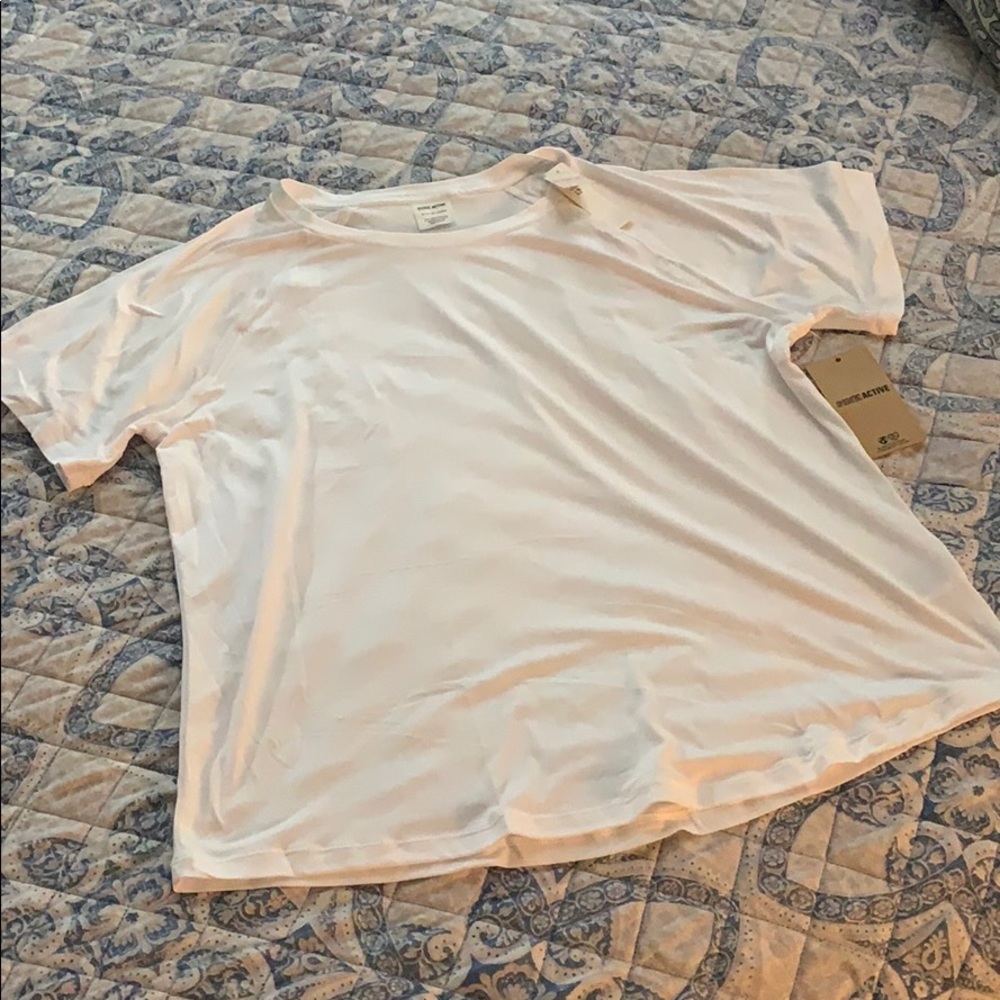 BNWT • VS "PINK ACTIVE" SHORT SLEEVE SHIRT (XL)